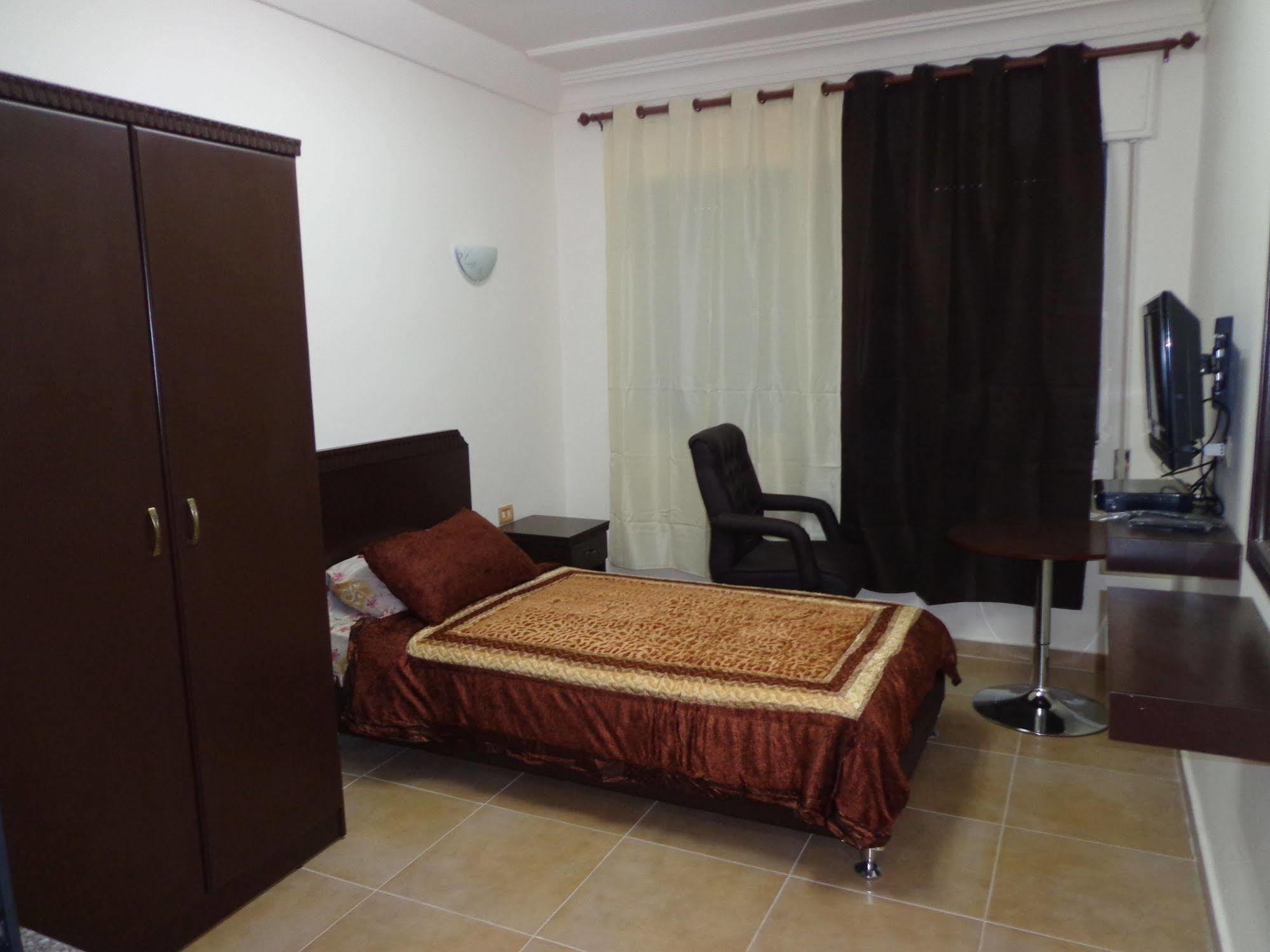 Al Fawanes Hotel Apartments Al Yadudah Exterior foto